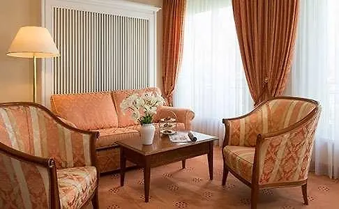 Victor's Residenz-hotel فندق